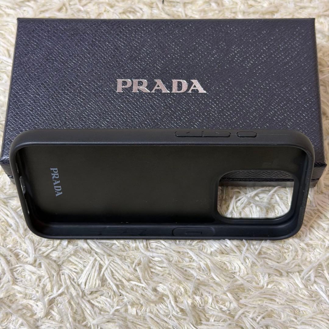 ☆良品☆PRADA プラダ　iPhoneケース　サフィアーノ　三角ロゴ　ブラック