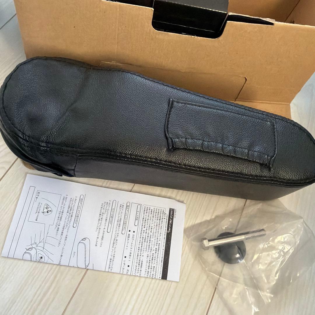 仮*r様 ヴォクシー80系アームレスト