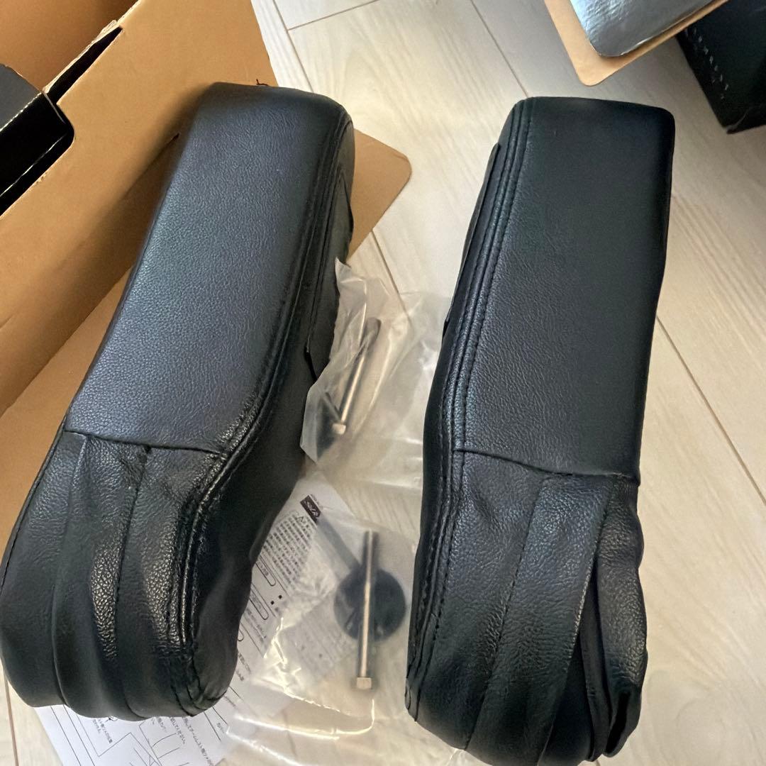 仮*r様 ヴォクシー80系アームレスト