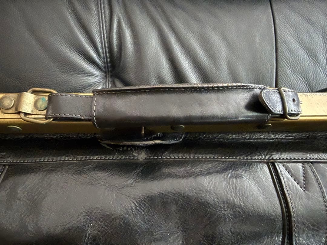 真鍮フレーム×本革 ドクターバッグ｜重厚感あるヴィンテージレザー