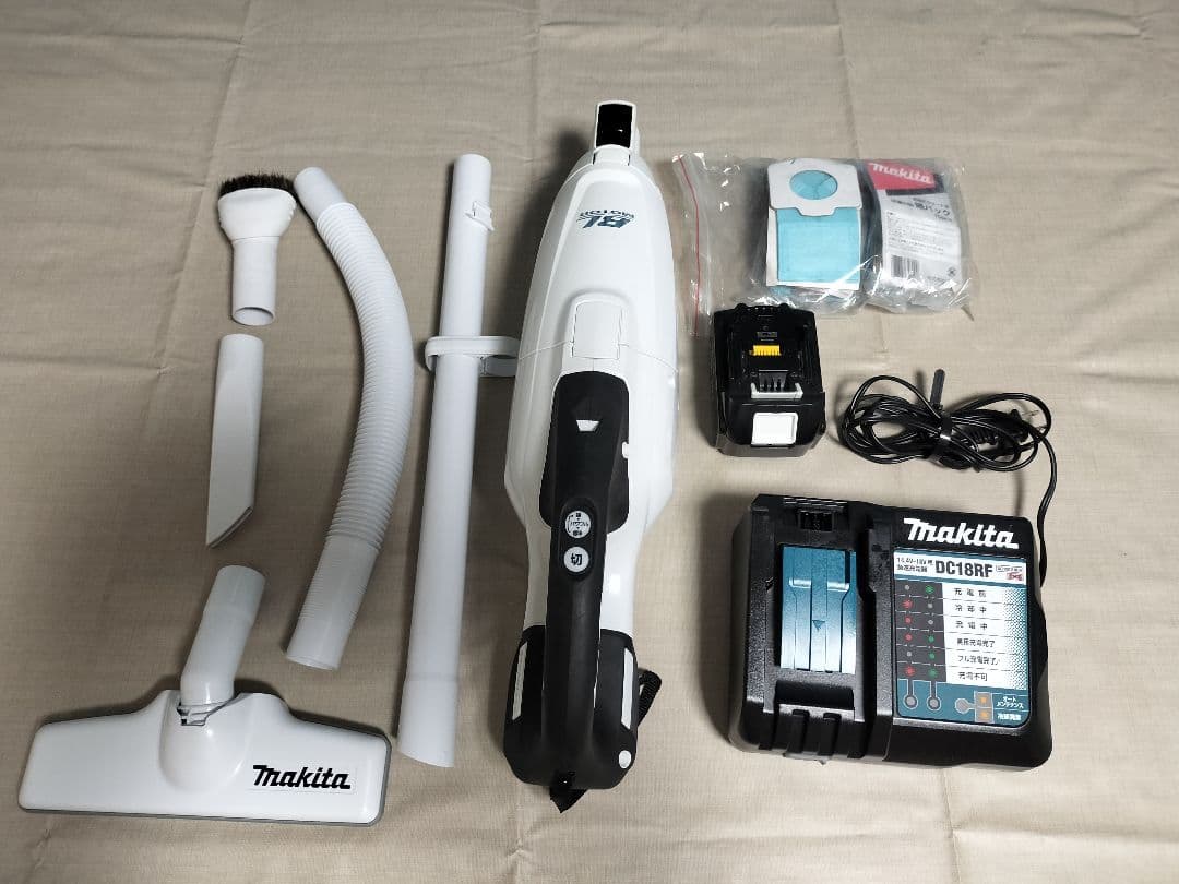 Makita CL282FD コードレス掃除機