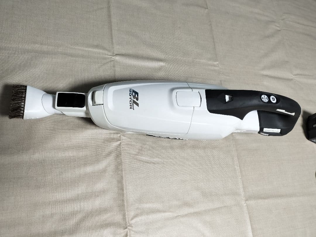Makita CL282FD コードレス掃除機