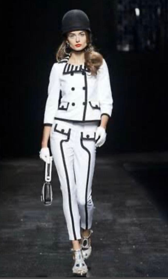 新品タグ付き⭐︎白✖️黒ジャケット