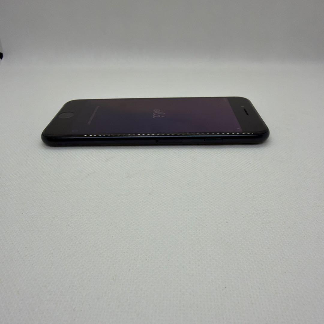 iphonese 第3世代 MMYC3J/A