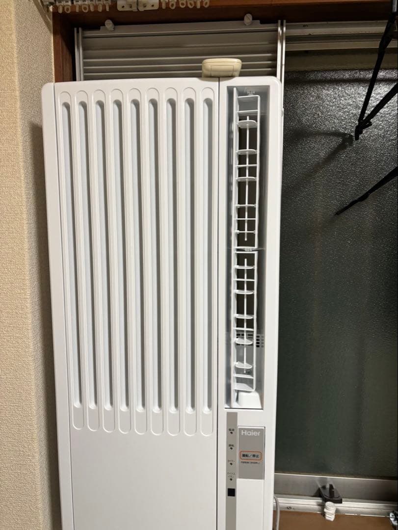 【ほぼ新品】haier窓用エアコン リモコン付