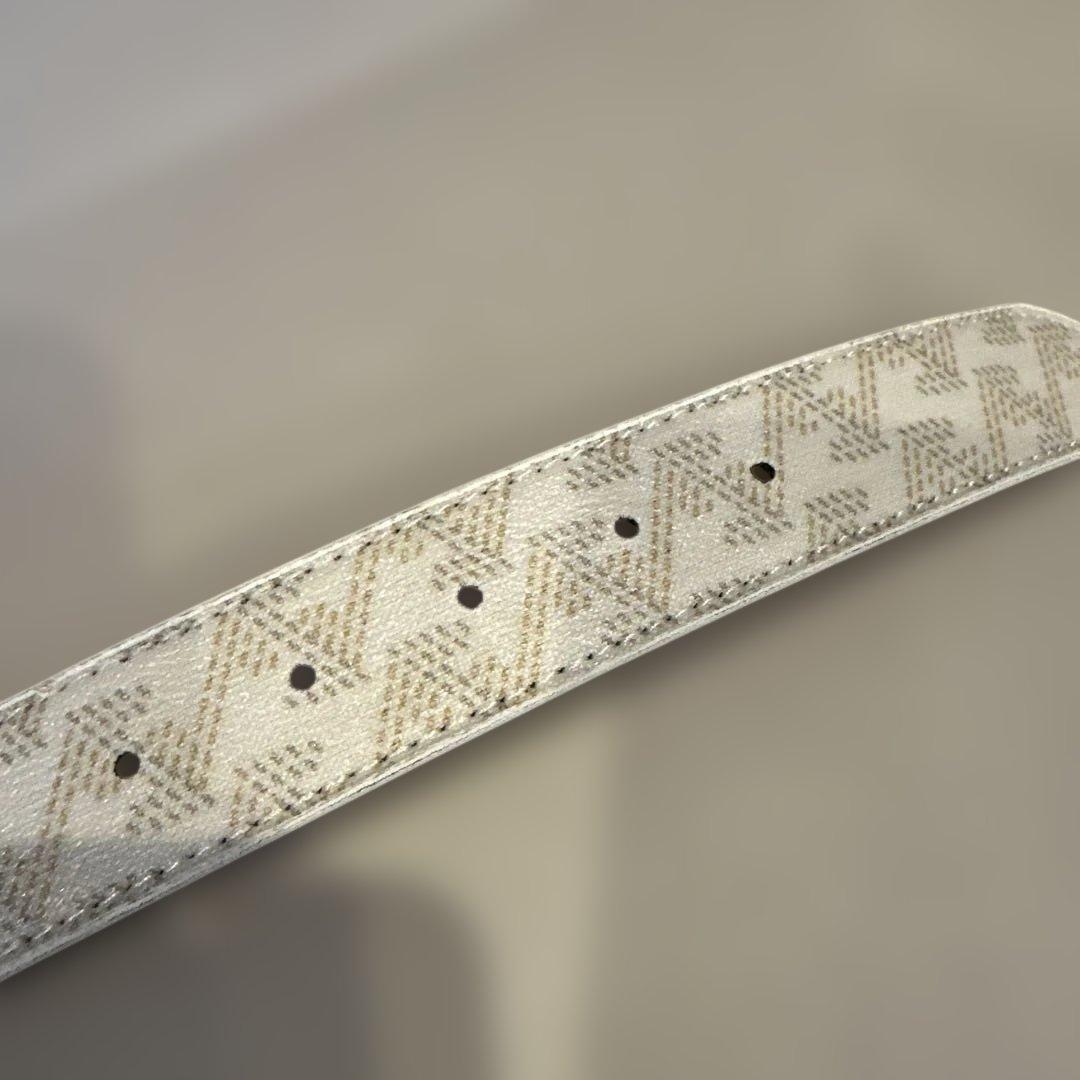 レザレクション　ベルト　ホワイト