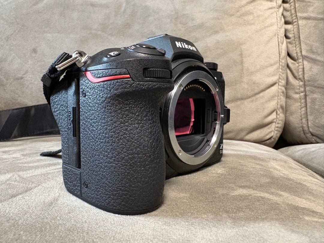 【美品】Nikon Z 6 II＋Z24-70mm 広角単焦点レンズ・おまけあり