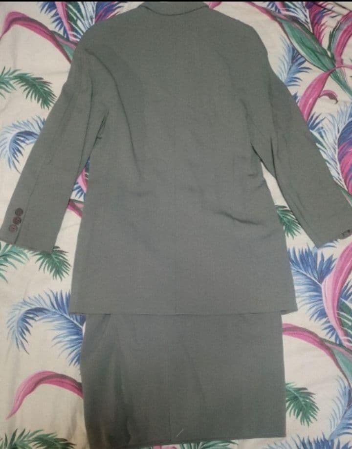 未使用●新品●KRIZIA●クリッツィア●セットアップ●スーツ●ひざ丈スカート