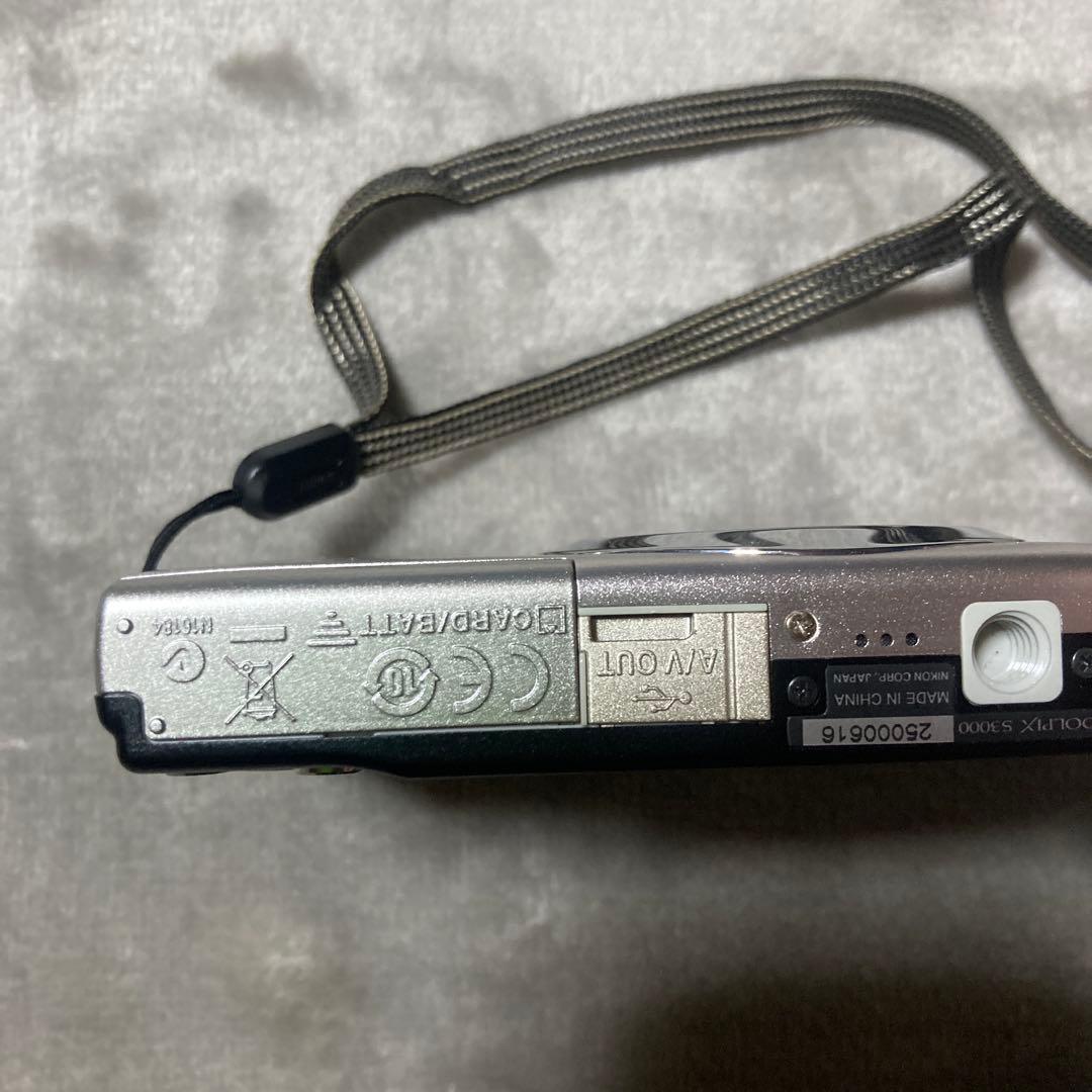 Nikon ニコン　COOLPIX S3000 中古品