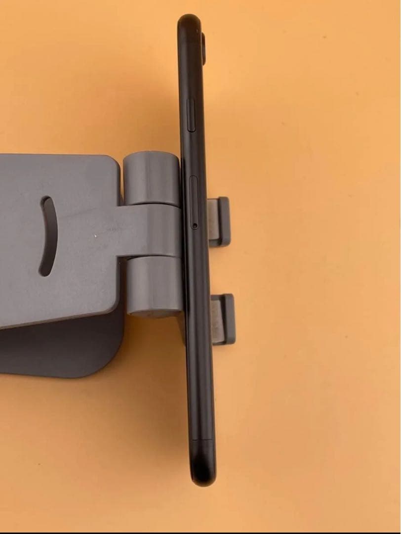 iPhone SE 2 第2世代 64GB ブラック バッテリー100％