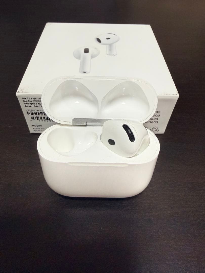 AirPods4ホワイト 片耳R （正規品）
