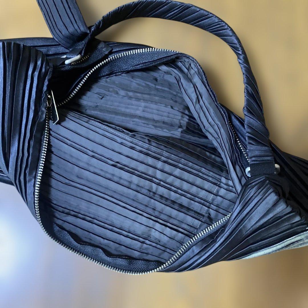 イッセイミヤケプリーツプリーズ　箔ショルダープリーツバック