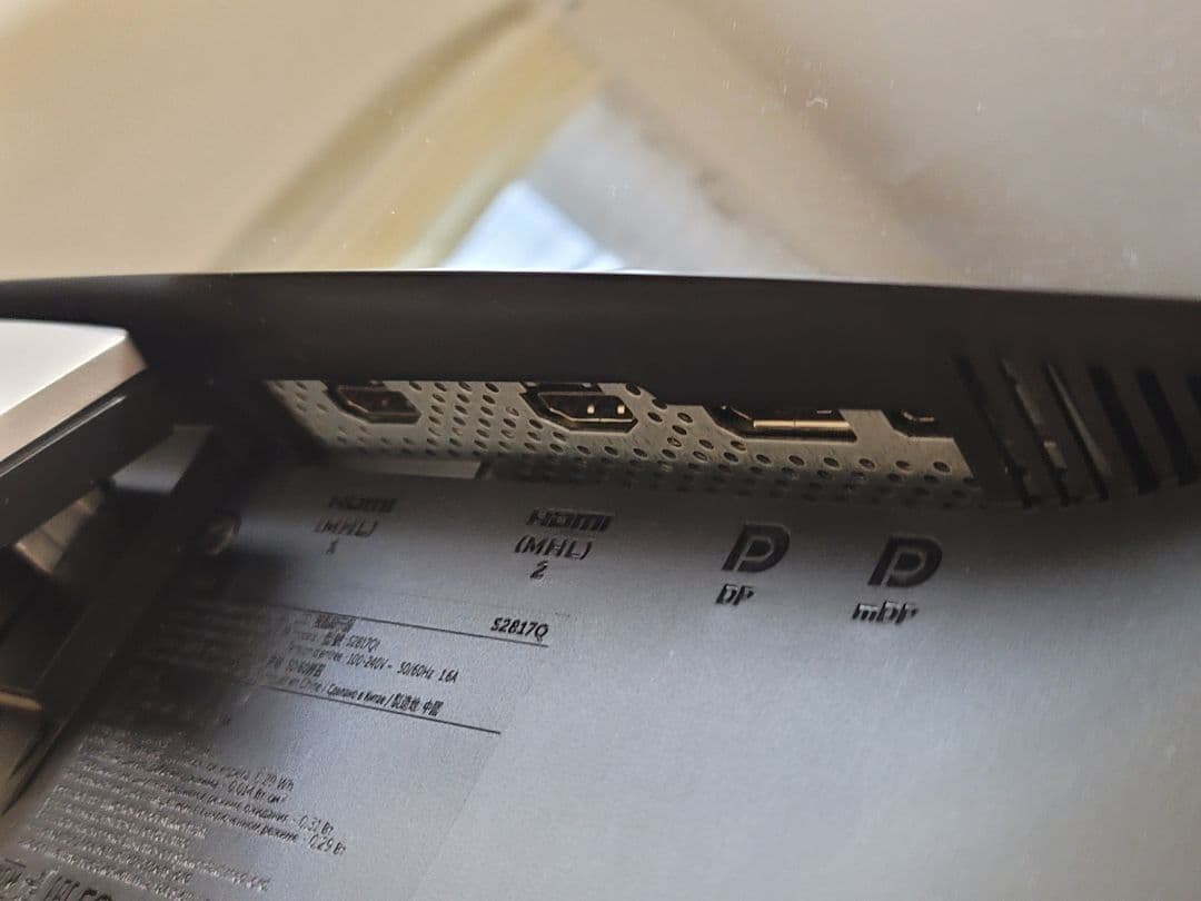 美品　DELL S2817Q 4K 28インチ ゲーミングモニター