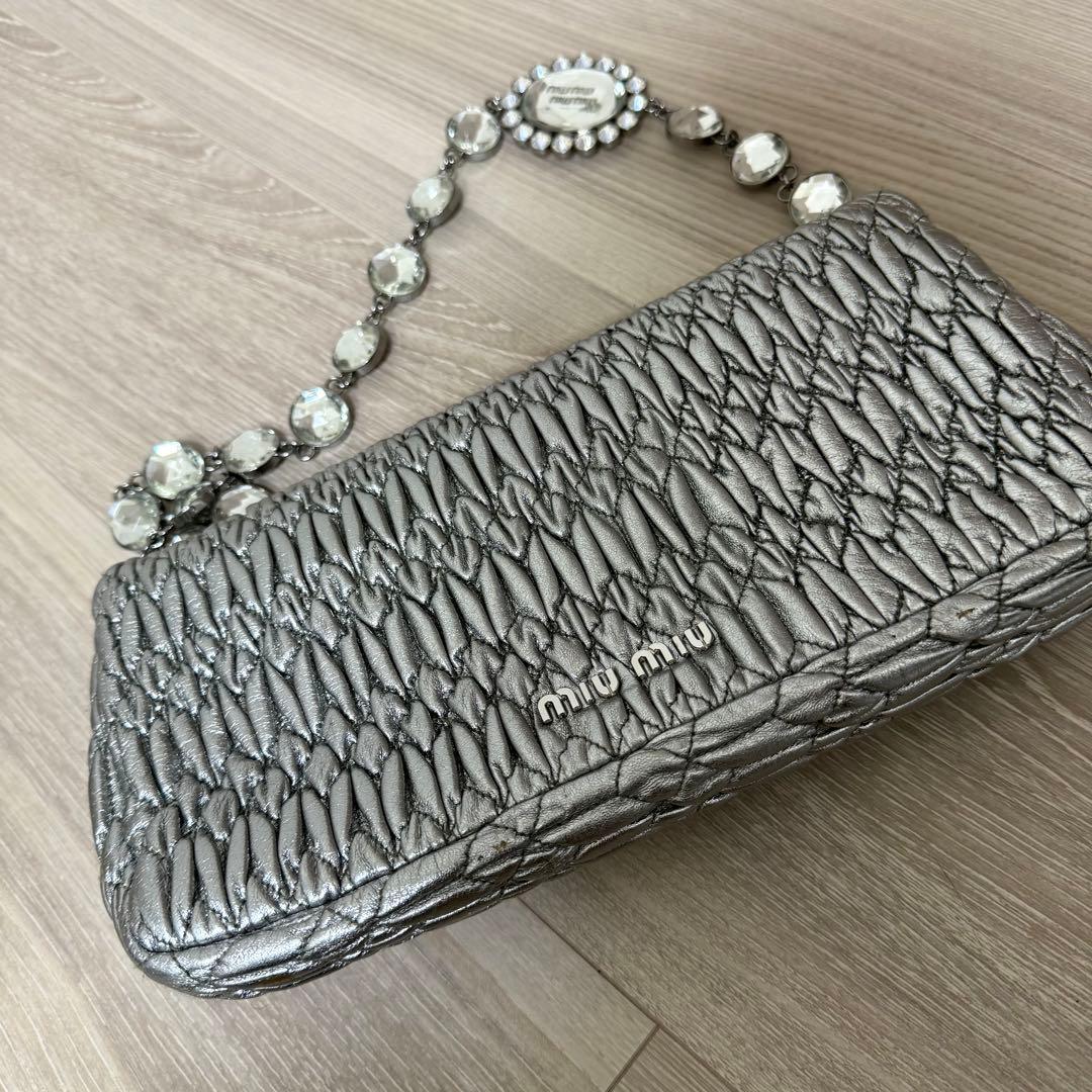 MIU MIU ミュウミュウ チェーンハンドバッグ