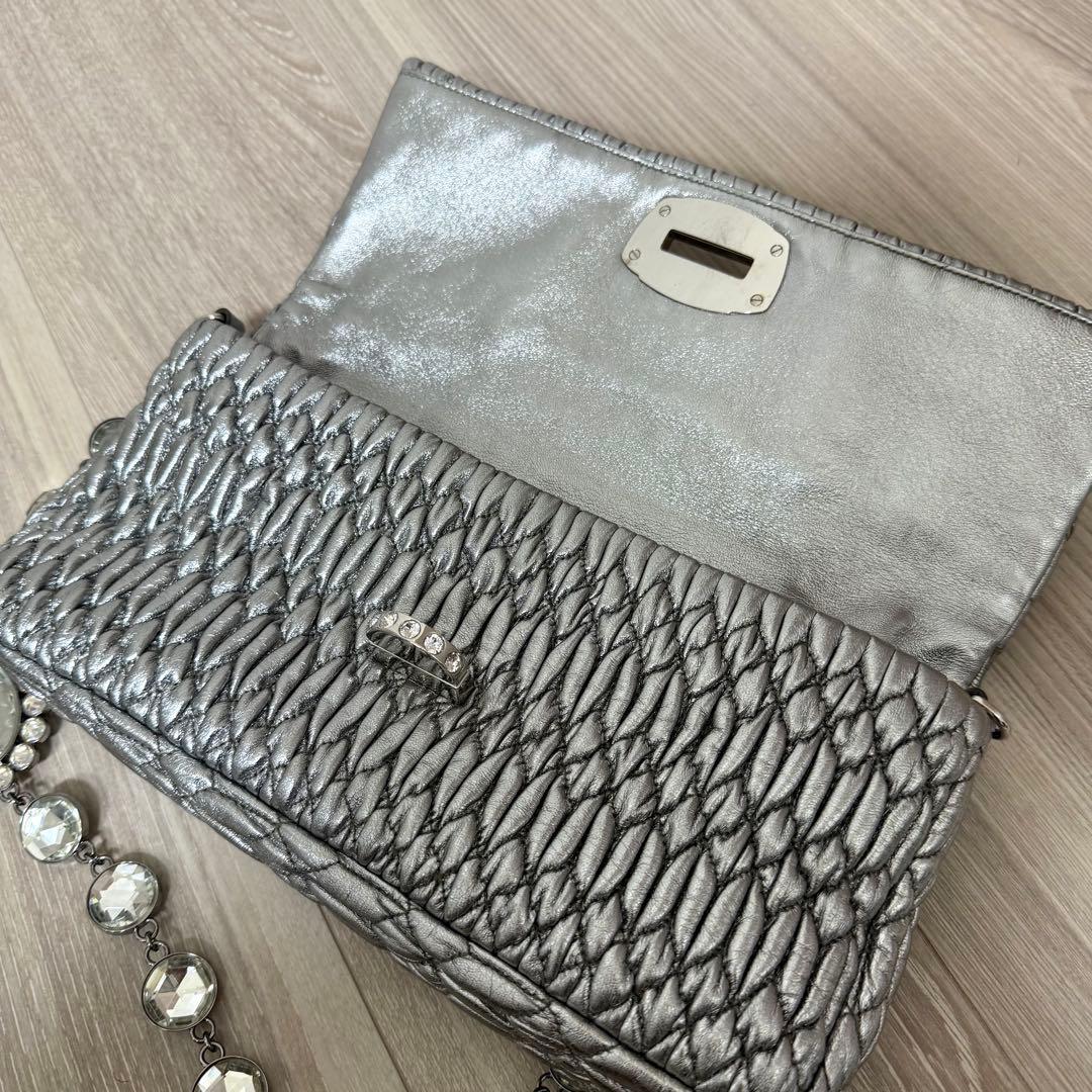 MIU MIU ミュウミュウ チェーンハンドバッグ