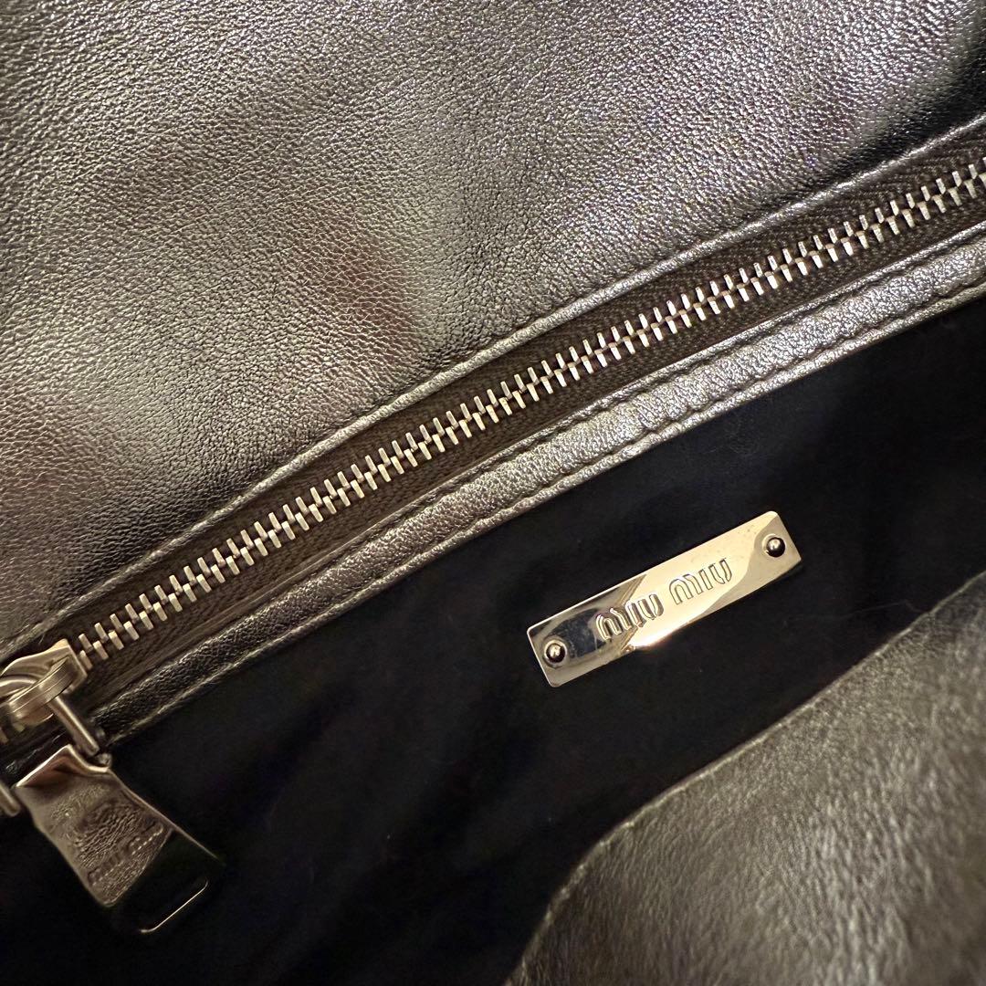 MIU MIU ミュウミュウ チェーンハンドバッグ