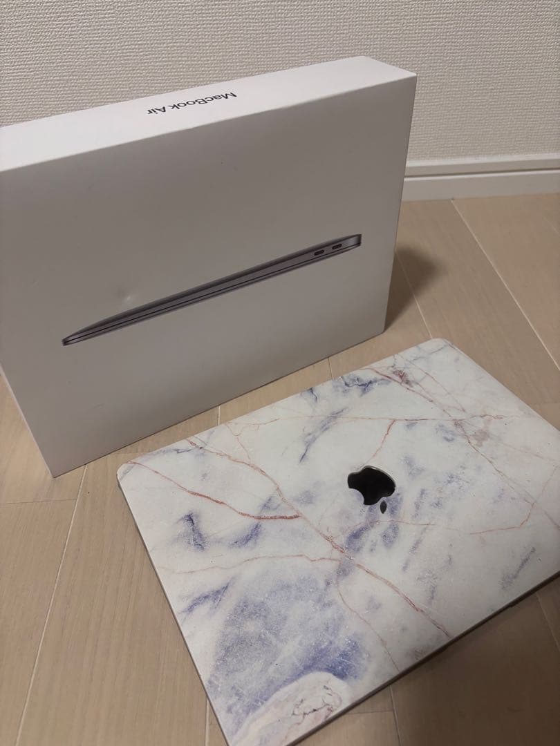 【美品】MacBook Air M1 箱付き