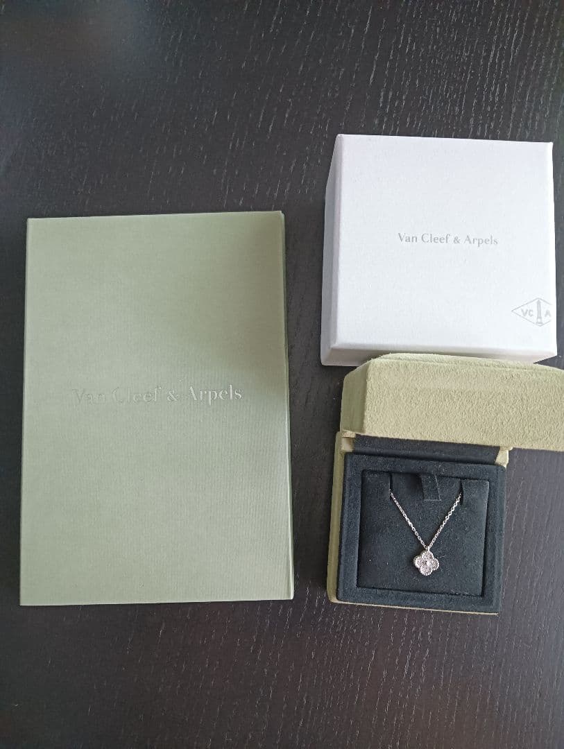 Nanaさまありがとうございますヴァンクリーフ　スウィートダイヤペンダント