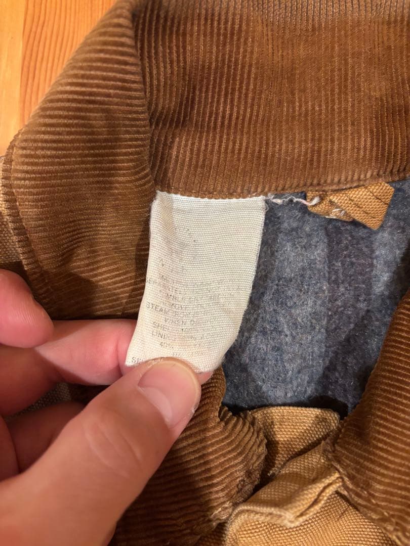 Carhartt 〈カーハート デトロイトジャケット〉