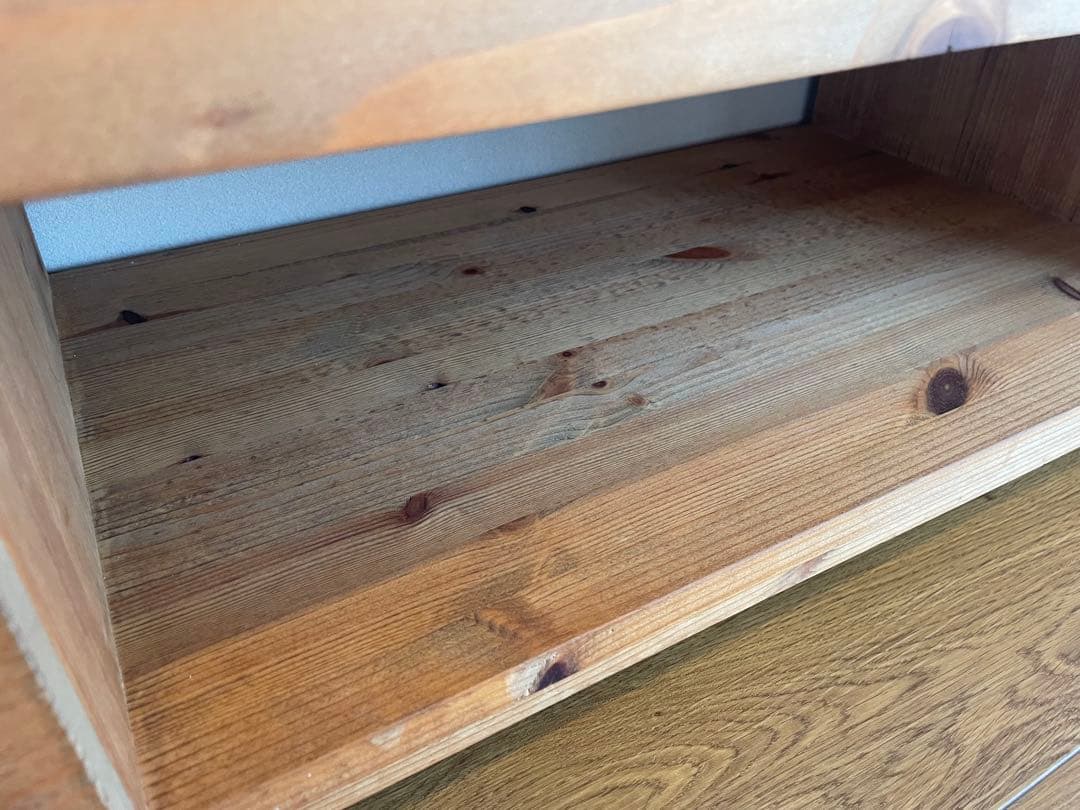 無垢パイン材　テレビボード