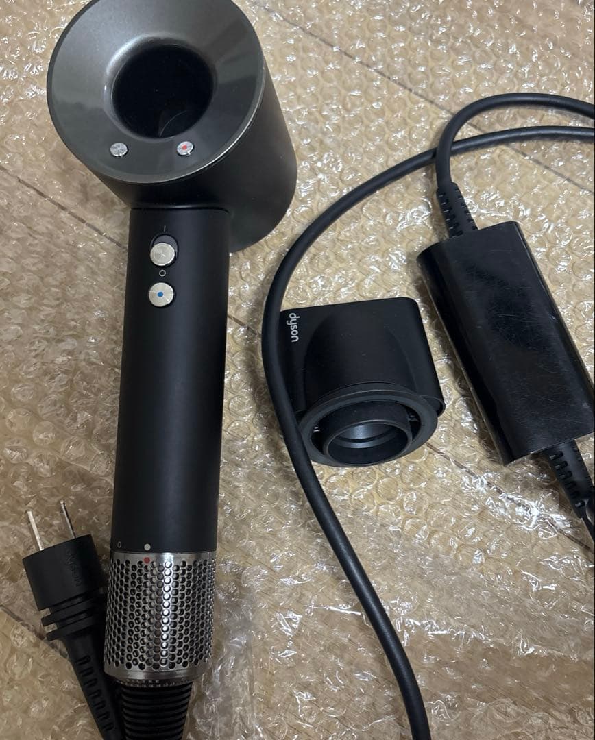 ダイソンドライヤー