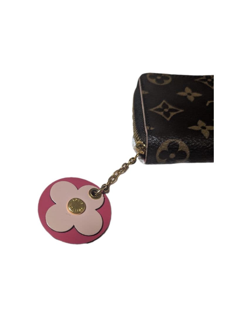 LOUIS VUITTON ルイヴィトン　ジッピーパース　フラワーチャーム