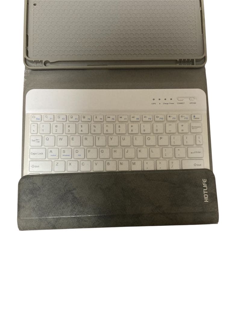 ipad 第7世代 32GB ケースキーボード付き