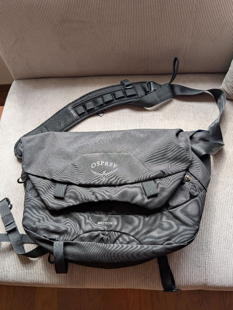 OSPREY METRON 18 ショルダーバッグ グレー 18L