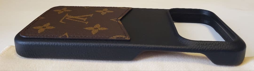 ルイ・ヴィトン iPhone 17 PRO MAX　バンパー