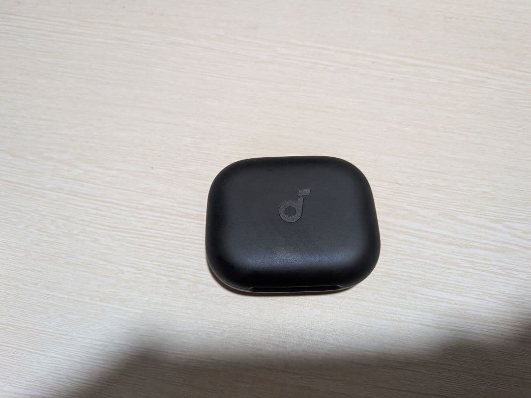 ワイヤレスイヤホン ブラック