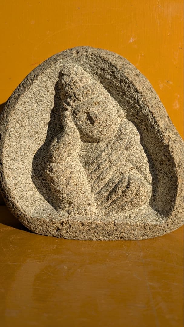 石仏、如意輪観音、石彫刻、倉田辰彦作