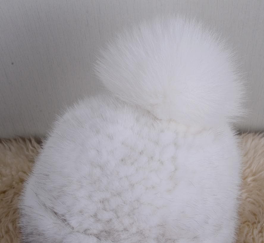 新品限定 耳あて付き上質クロスミンク編みこみ帽子フォックスポンポン付き毛皮ファー