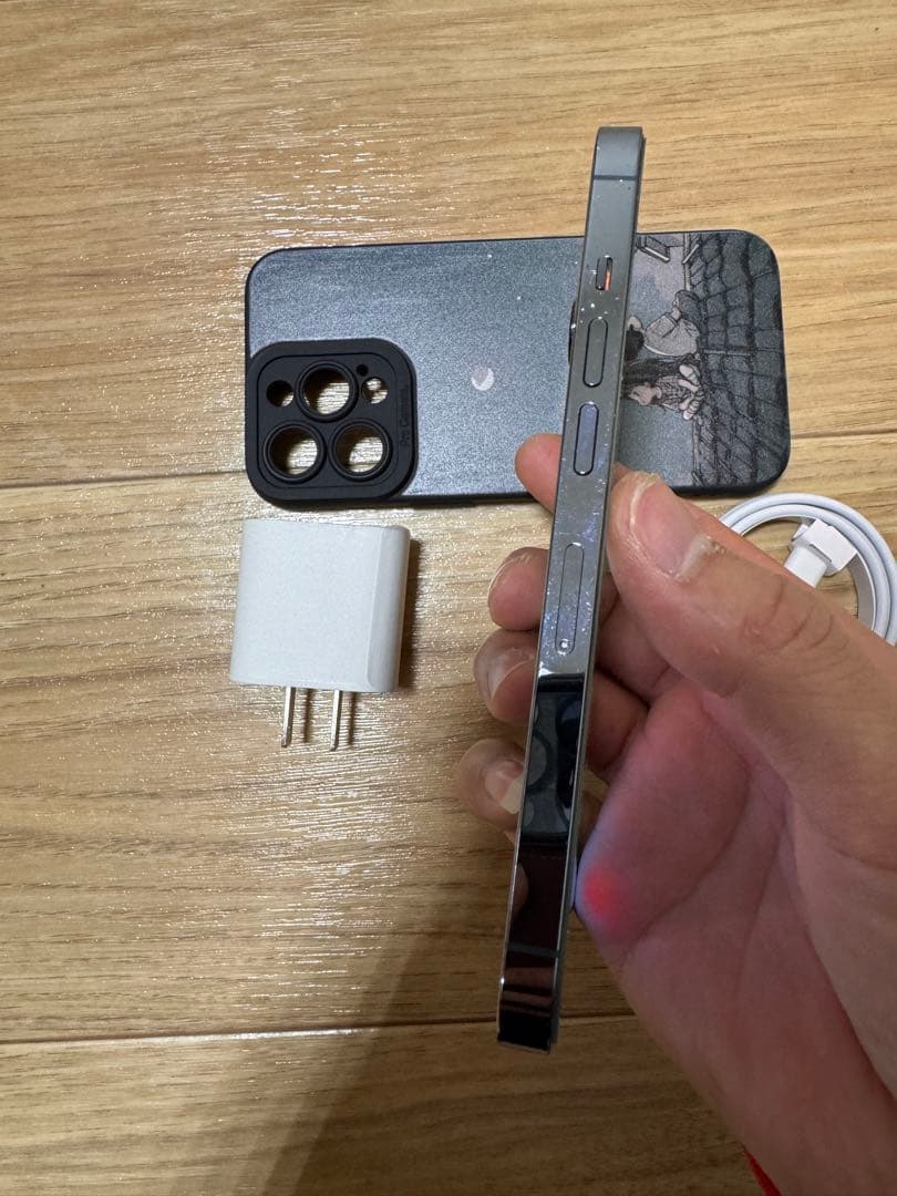 iPhone 13 pro Simフリー 92%バッテリー