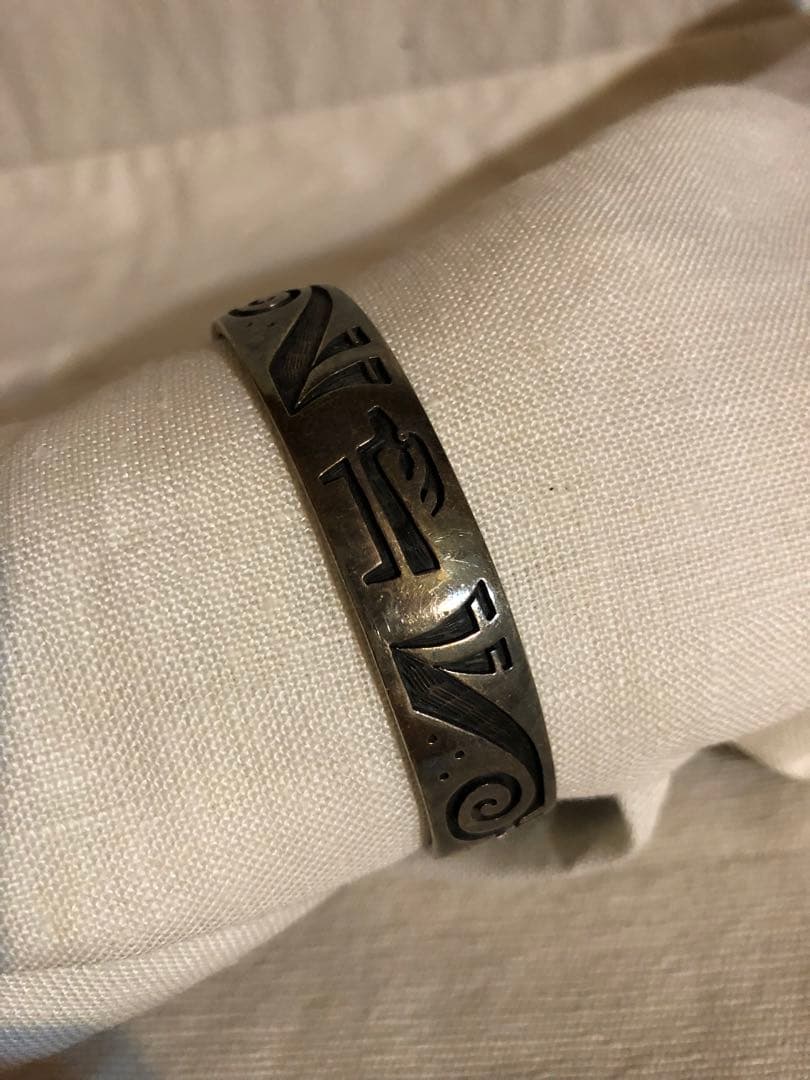 たけ(ホピ族　インディアンジュエリーシルバーバングル 鹿　動物彫刻入り )