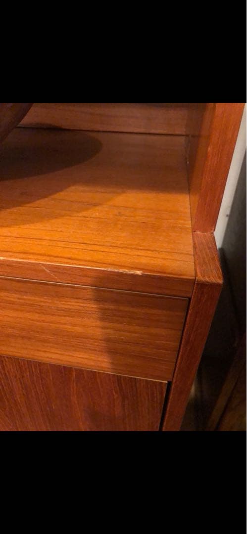 80年代デンマーク製：食器棚※ガラス棚板4枚別口配送(別売)