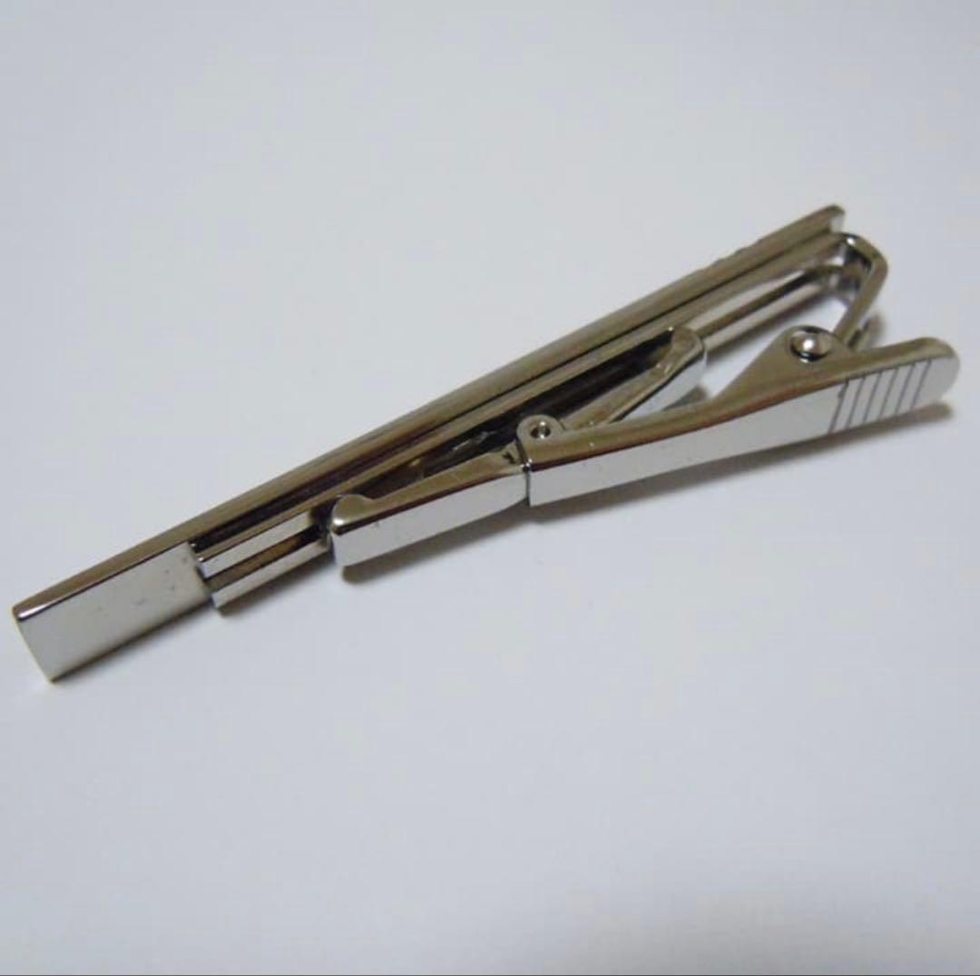 新品　バーバリーブラックレーベル ロゴ ネクタイピン