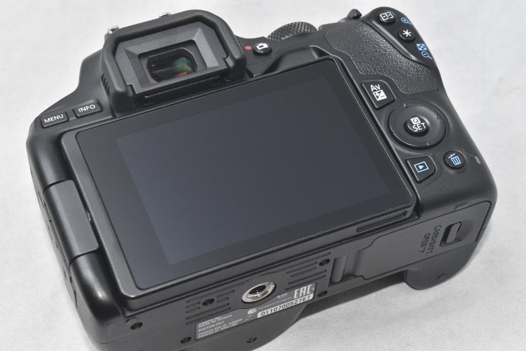 美品 Canon キヤノン EOS Kiss X10 レンズキット