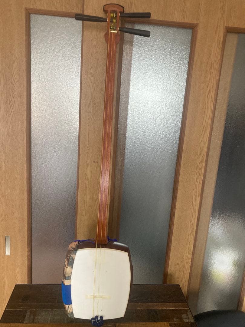 中棹三味線　棹太さ2.6 本皮　猫皮