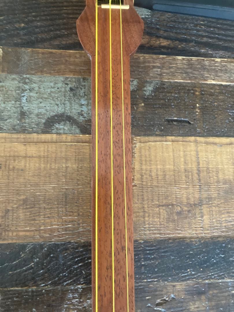 中棹三味線　棹太さ2.6 本皮　猫皮