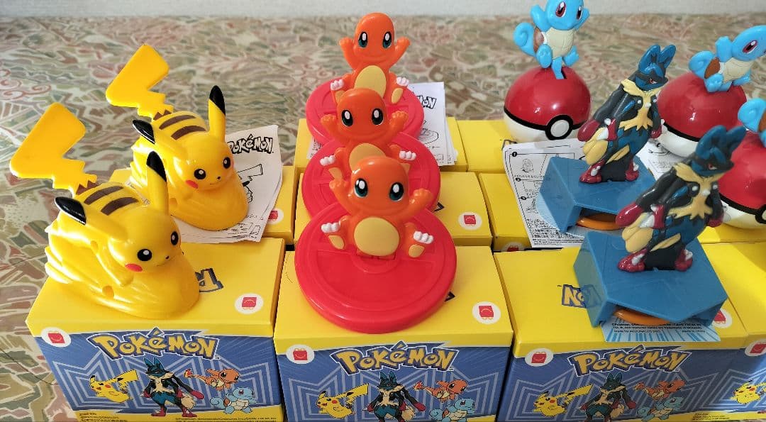 マクドナルド　ポケモンカード　4パック　玩具　16個セット