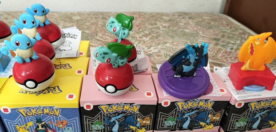 マクドナルド　ポケモンカード　4パック　玩具　16個セット