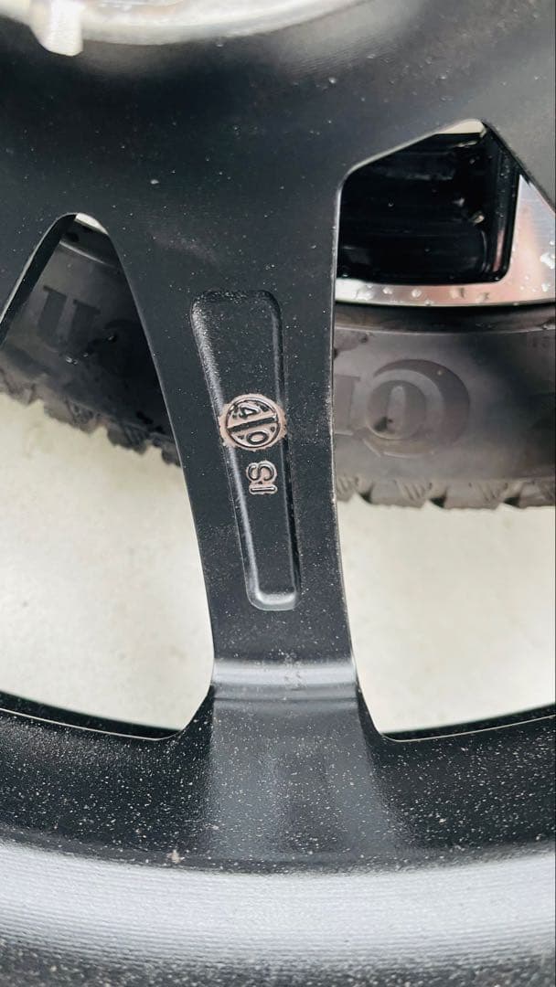 【送料込】ベンツ Cクラス スタッドレス18インチ ４本