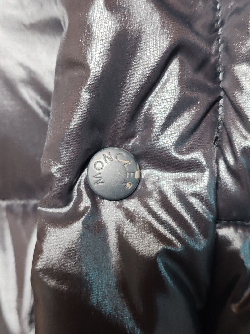 MONCLER ブラック ダウンジャケット G32-003