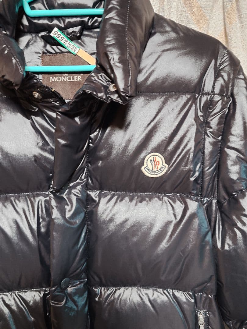 MONCLER ブラック ダウンジャケット G32-003