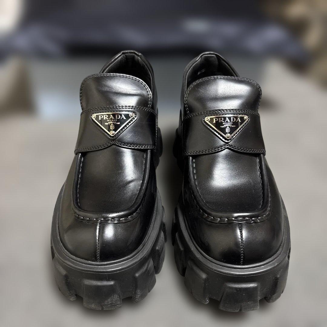 PRADA ブラックレザー ローファー 37