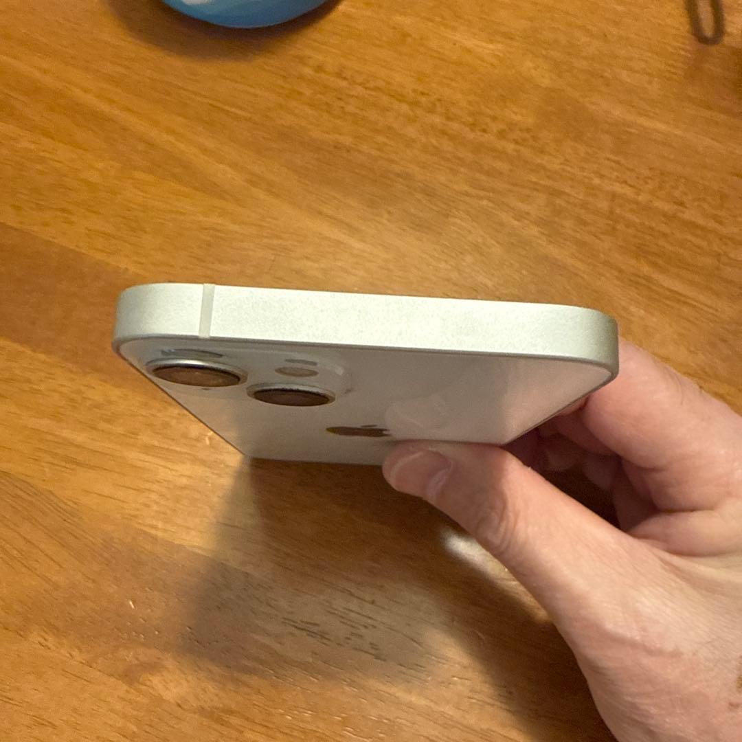 Apple iPhone13 スターライト 128GB 海外正規品 SIMフリー