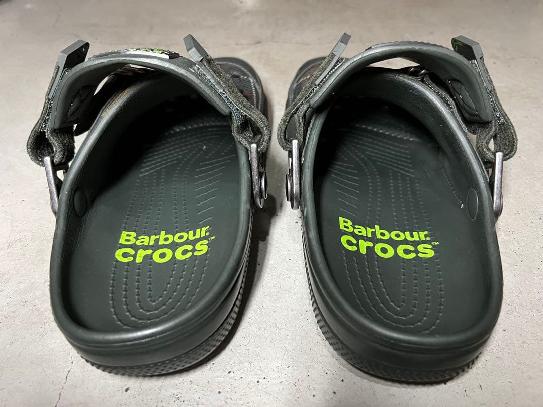 靴 Barbour x Crocs Classic Clog