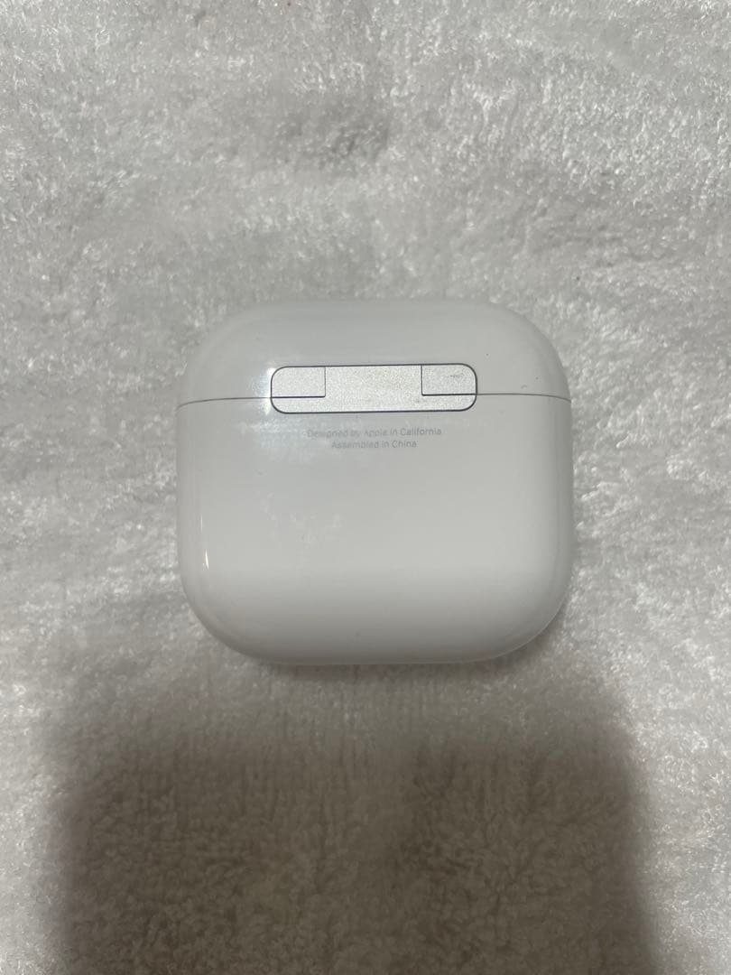 【中古】　AirPods4 【Apple care 期限切れ】【刻印あり】
