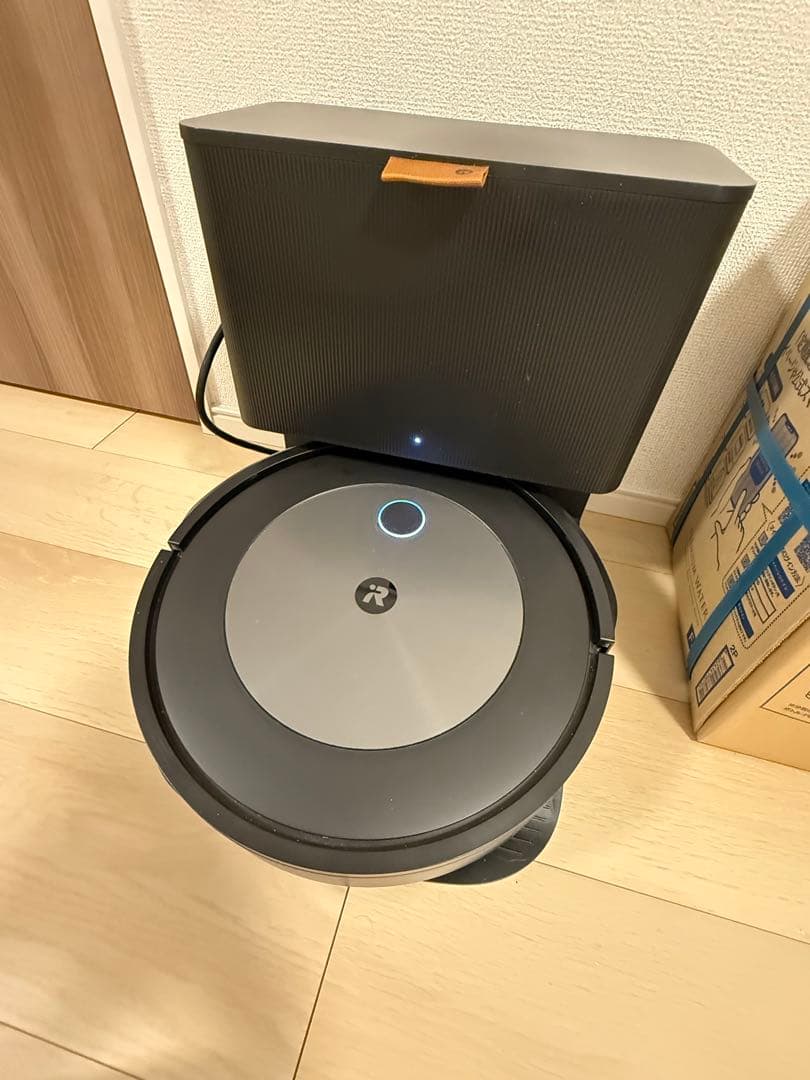 ルンバ　Roomba J7+ 使用回数3回程度、箱無しのため格安です！