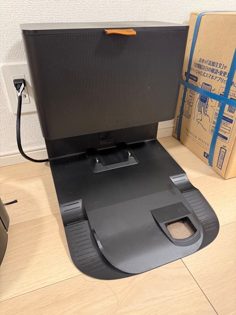 ルンバ　Roomba J7+ 使用回数3回程度、箱無しのため格安です！